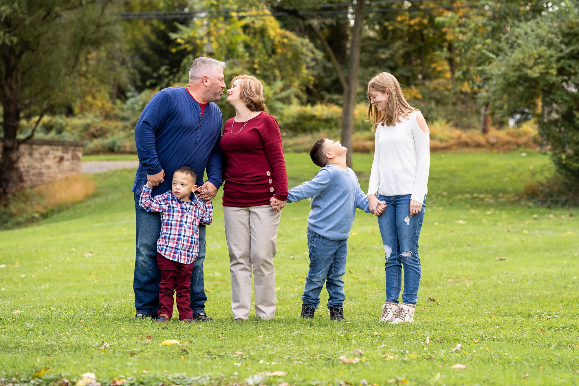 Heartwarming family portraits at the park